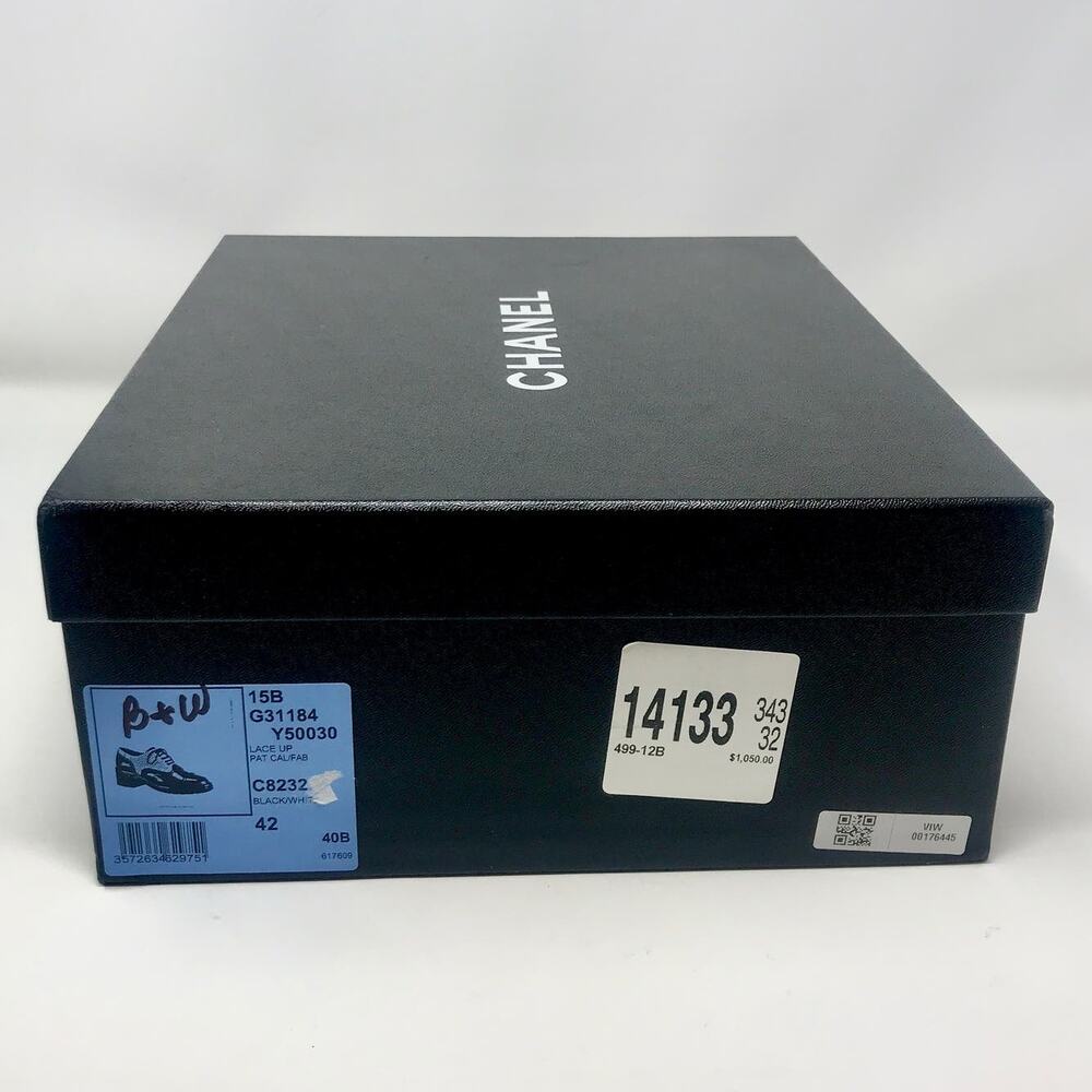 🪄100% Auth CHANEL Chunky Black Patent Pinstripe Lace Up Oxford Shoes sz 42 12 - Picture 9 of 14